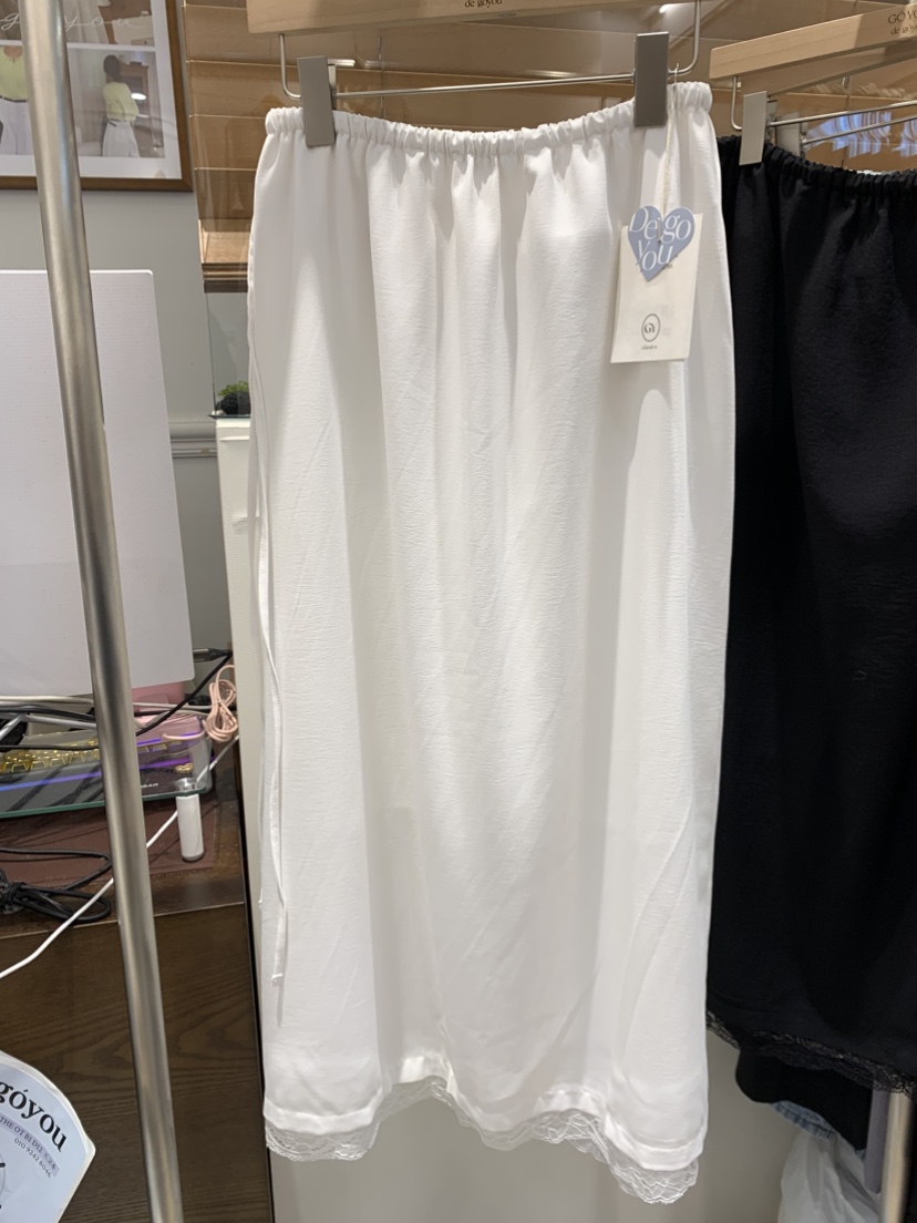 DE GO YOU韓國直郵實拍女士新品26春夏熱賣推薦長裙蕾絲DE GO YOU長裙圖色3