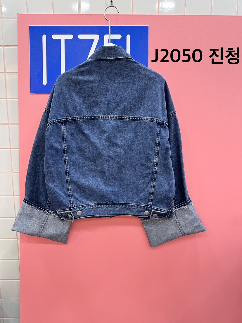 ITZEL東大門實拍女裝新品推薦26春夏休閑時尚人氣熱賣夾克ITZEL夾克