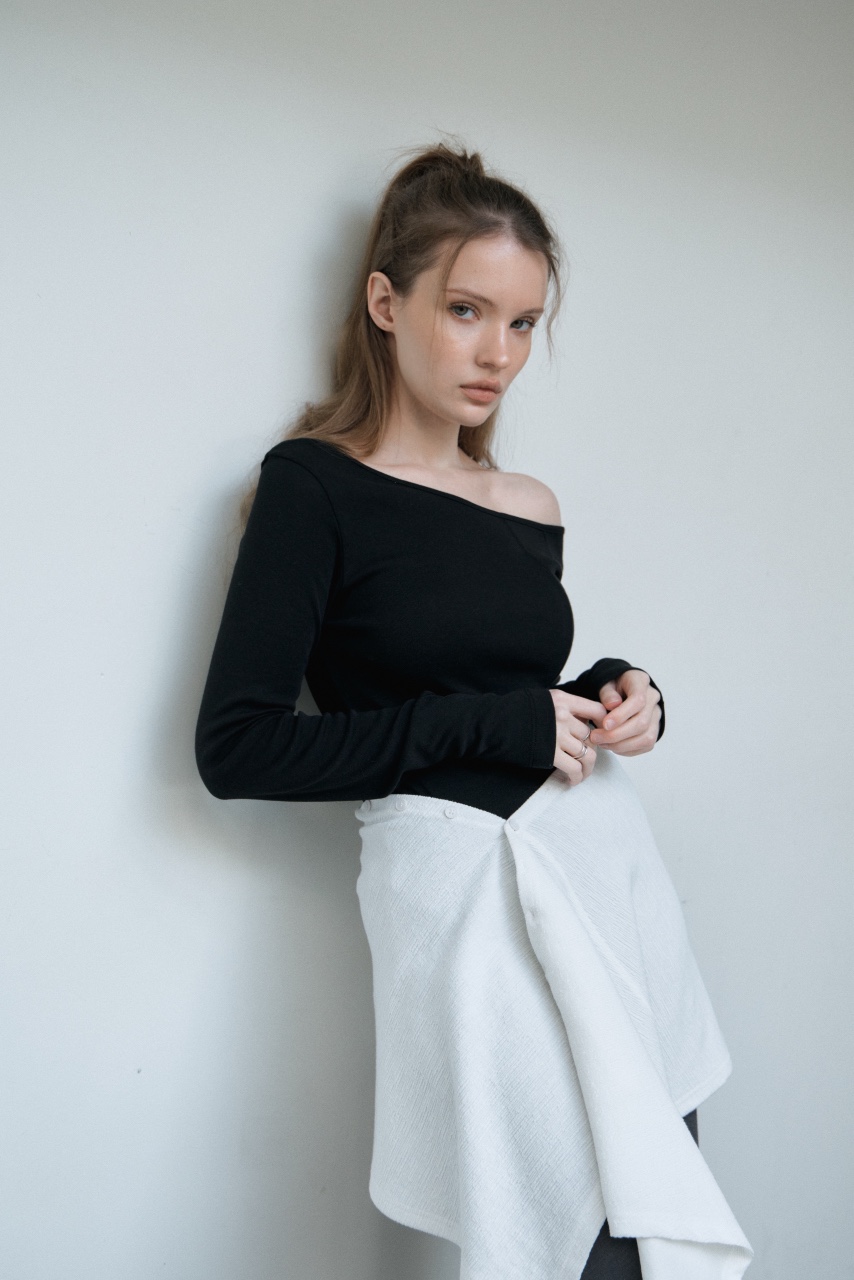 GLITTER韓國直郵女裝新款推薦時尚熱賣26春夏職業長袖T恤GLITTER長袖T恤