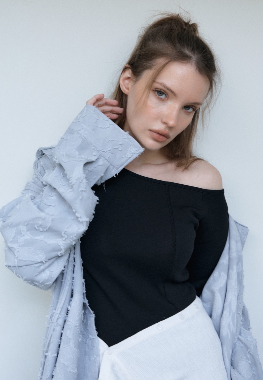 GLITTER韓國直郵女裝新款推薦時尚熱賣26春夏職業長袖T恤GLITTER長袖T恤