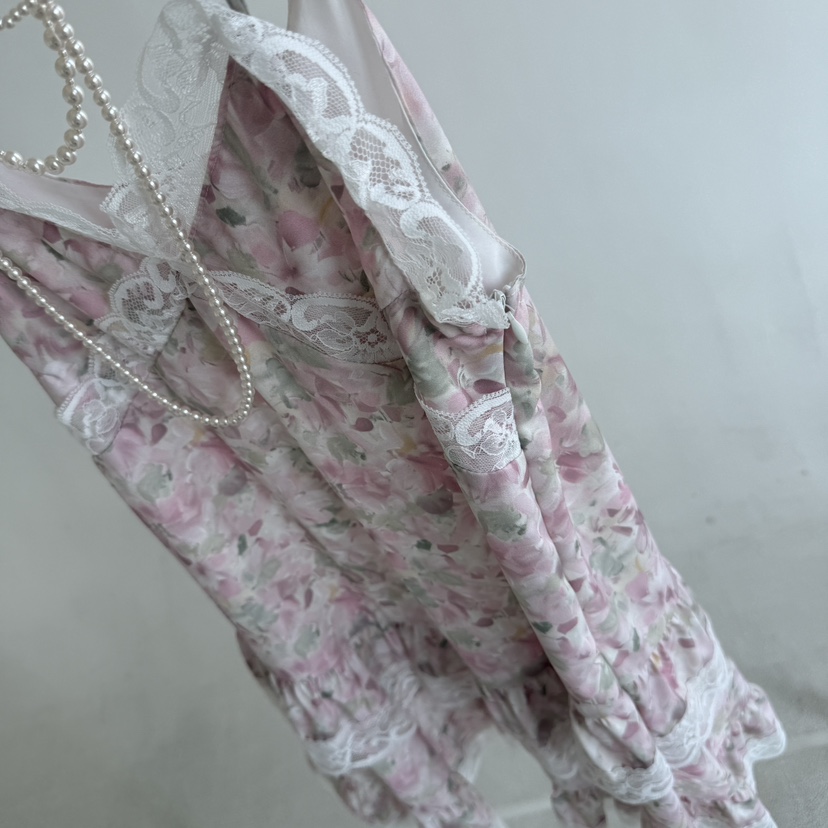 JENNY 1976韓國直郵實拍女裝新款推薦連衣裙不含項鏈花朵JENNY 1976連衣裙