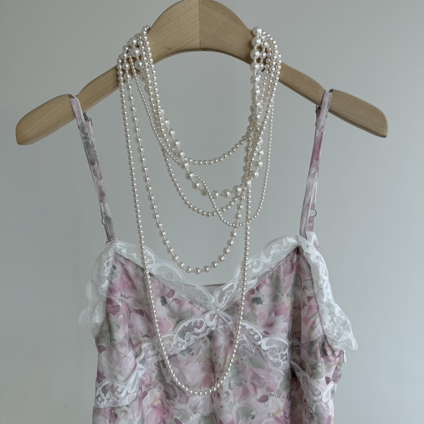 JENNY 1976韓國直郵實拍女裝新款推薦連衣裙不含項鏈花朵JENNY 1976連衣裙