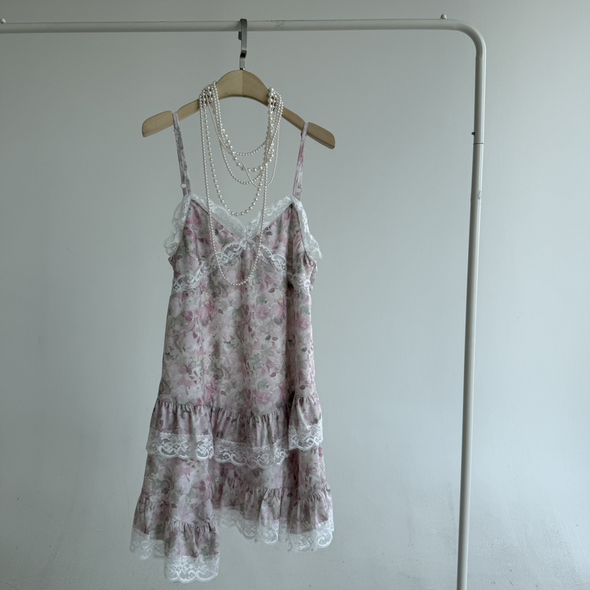 JENNY 1976韓國直郵實拍女裝新款推薦連衣裙不含項鏈花朵JENNY 1976連衣裙圖色2