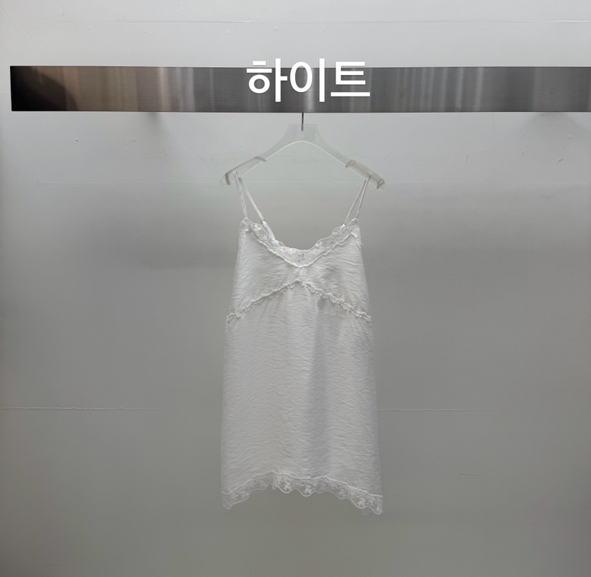 AMOOD韓國東大門直郵女裝新品推薦26春夏時尚休閑熱賣連衣裙AMOOD連衣裙圖色1