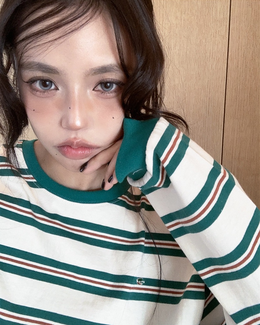 LIVE AID-P韓國直郵實拍女士新品推薦休閑時尚人氣長袖T恤LIVE AID-P長袖T恤