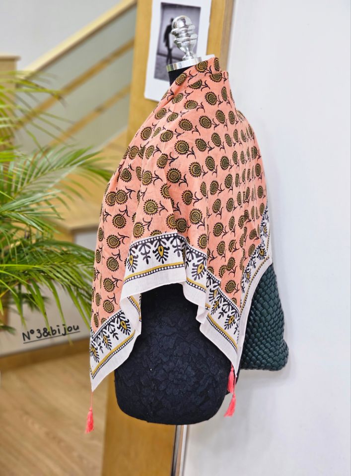 N3韓國直郵實拍女士新款職業推薦人氣時尚休閑圍巾披肩流蘇N3圍巾/披肩圖色2