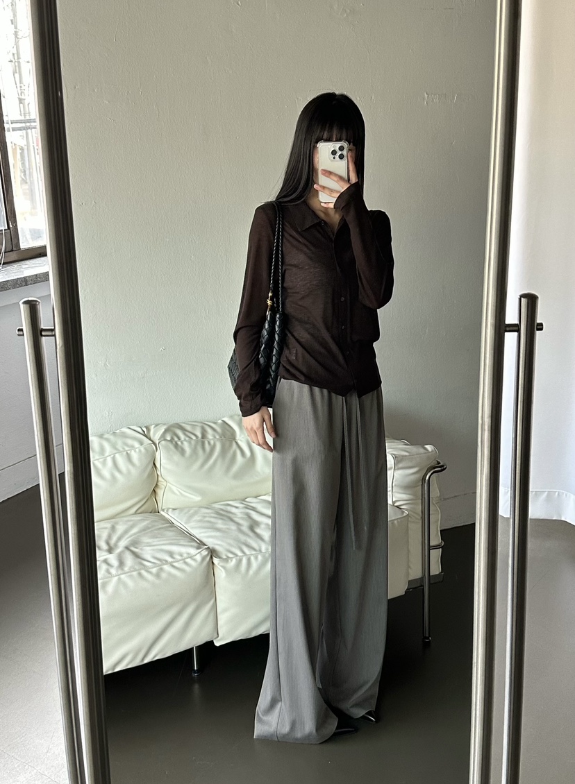 LE VASE韓國東大門直郵女士新品推薦休閑職業時尚長袖T恤LE VASE長袖T恤