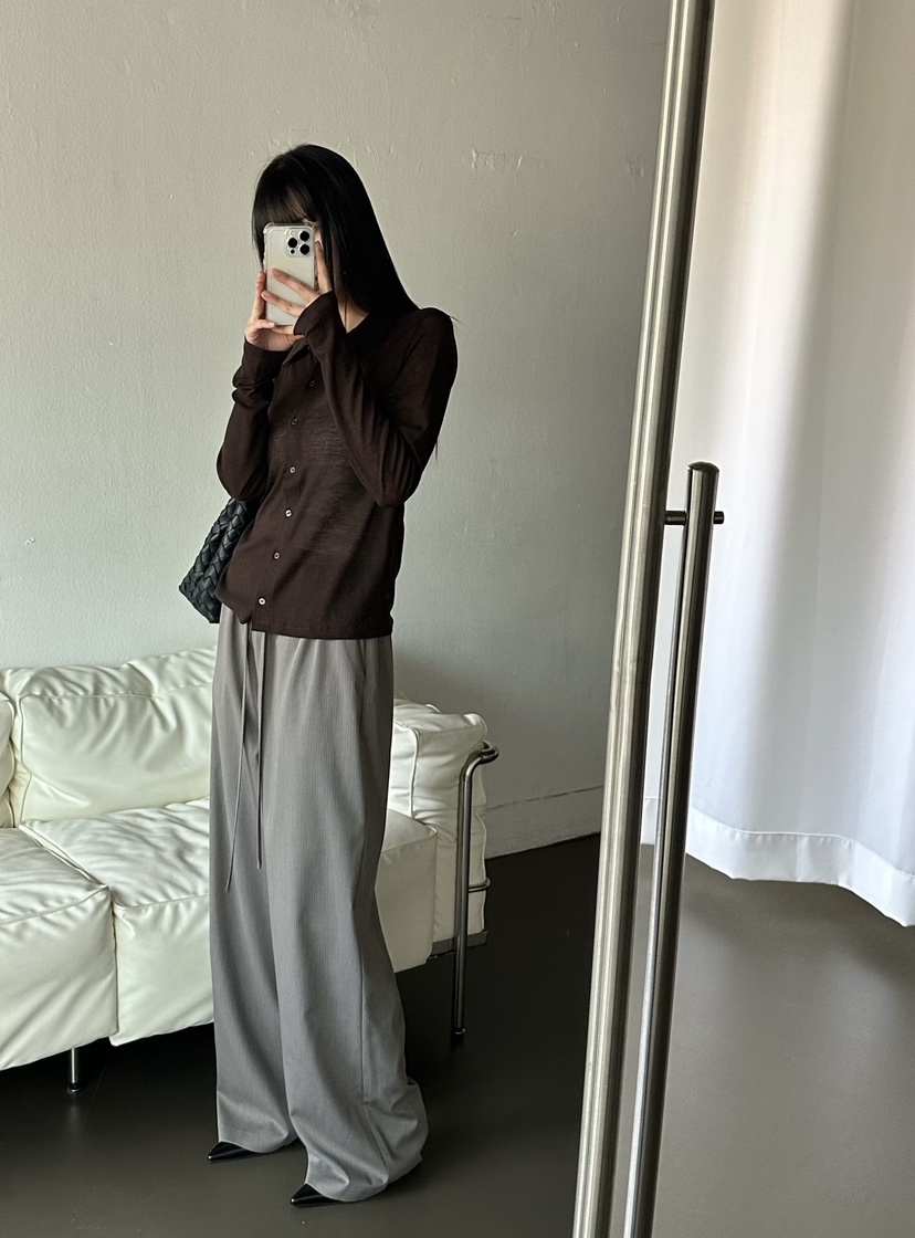 LE VASE韓國東大門直郵女士新品推薦休閑職業時尚長袖T恤LE VASE長袖T恤