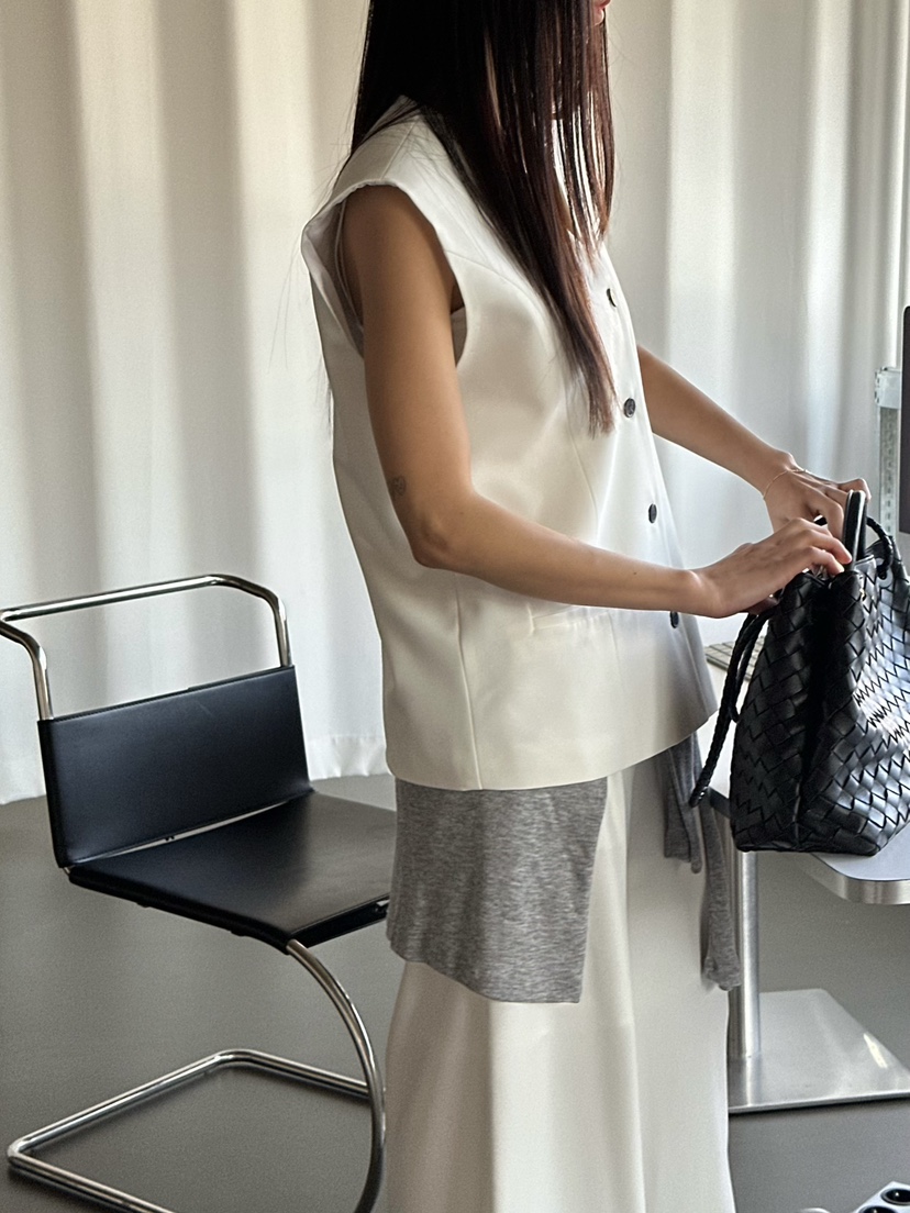 LE VASE韓國代購女裝新款推薦26春夏職業熱賣休閑人氣馬甲LE VASE馬甲