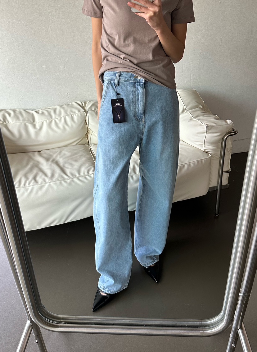 LE VASE韓國直郵實拍女士新品職業熱賣人氣推薦26春夏T恤LE VASET恤