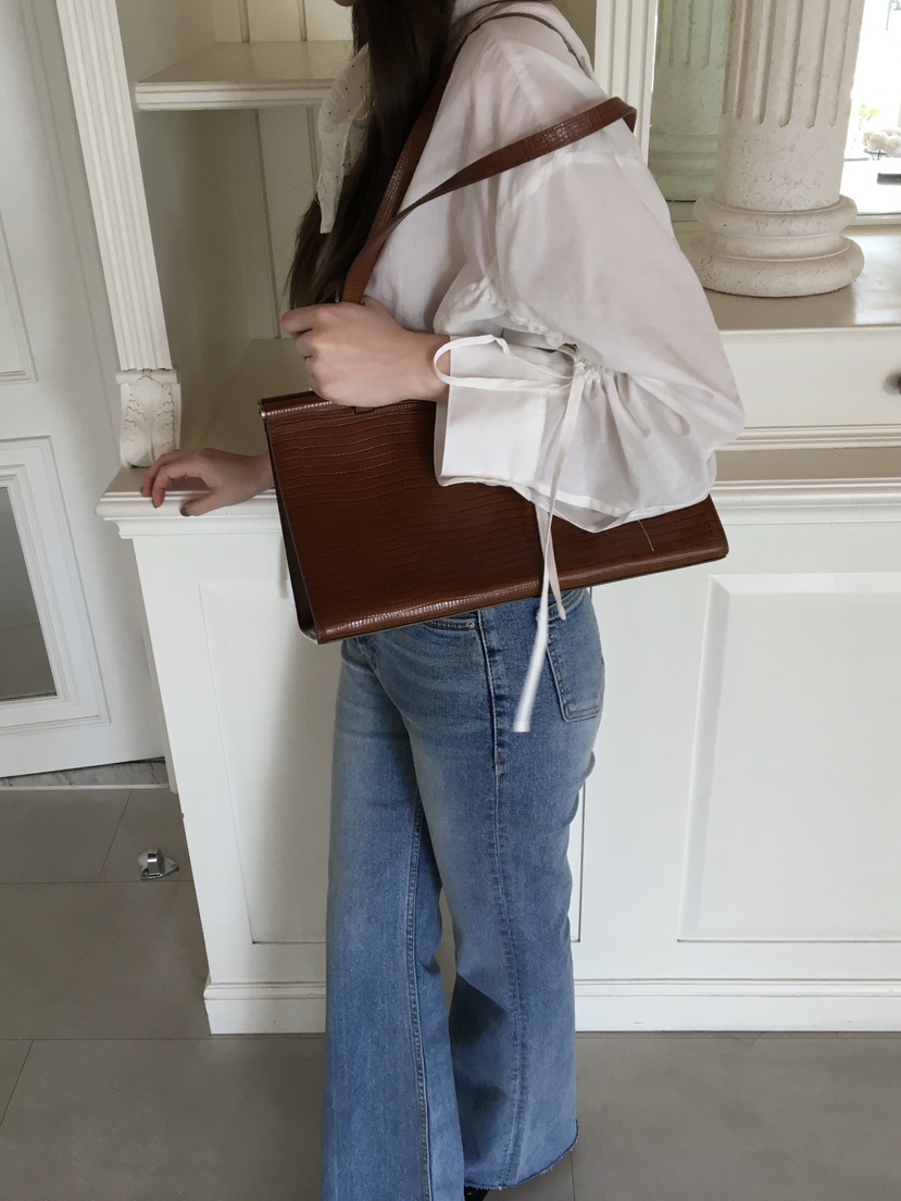 LEGACY韓國代購女裝新品職業熱賣真品休閑襯衫蕾絲衫褶皺LEGACY襯衫/蕾絲衫