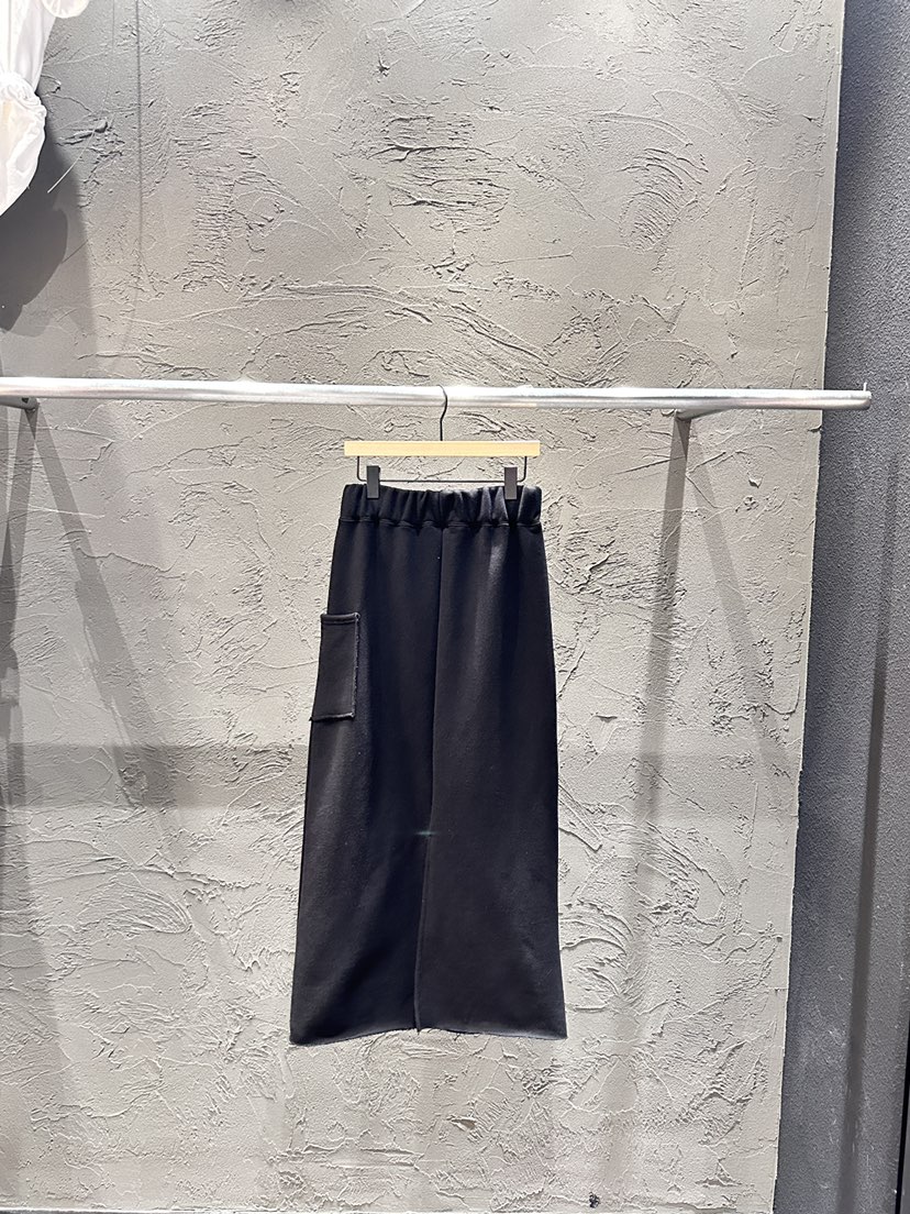 BLACK RIBBON-A韓國代購女士新款26春夏熱賣時尚推薦長裙BLACK RIBBON-A長裙