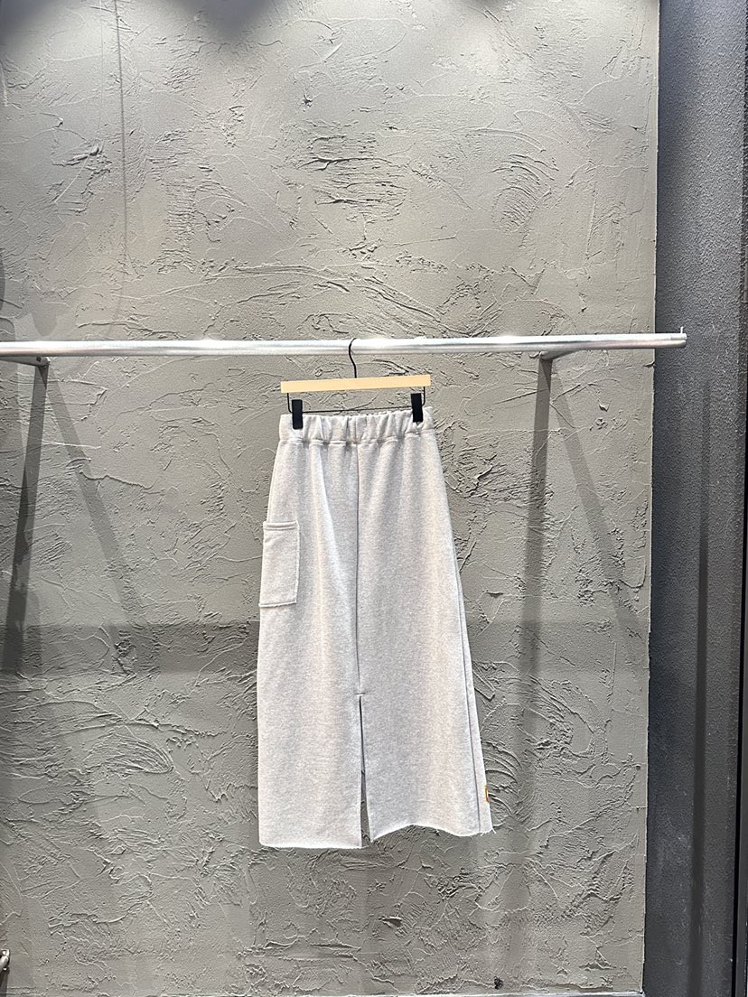 BLACK RIBBON-A韓國代購女士新款26春夏熱賣時尚推薦長裙BLACK RIBBON-A長裙