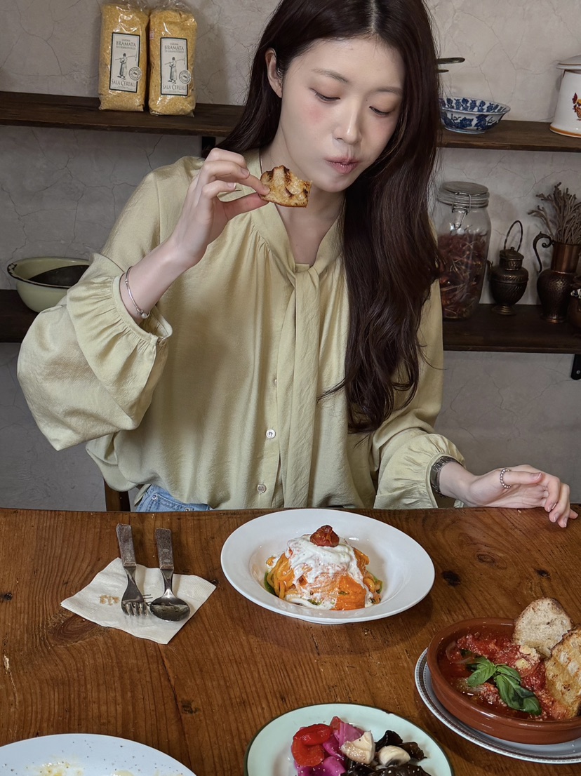 ERUME韓國直郵女士新品職業26春夏休閑人氣熱賣襯衫蕾絲衫ERUME襯衫/蕾絲衫