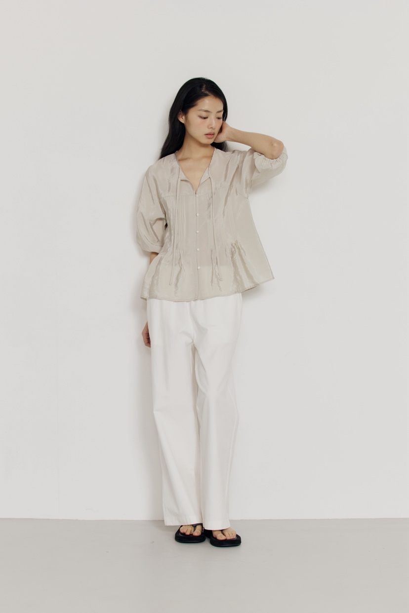 AMY GRACE-A韓國直郵實拍女裝新品時尚休閑襯衫蕾絲衫褶裥AMY GRACE-A襯衫/蕾絲衫