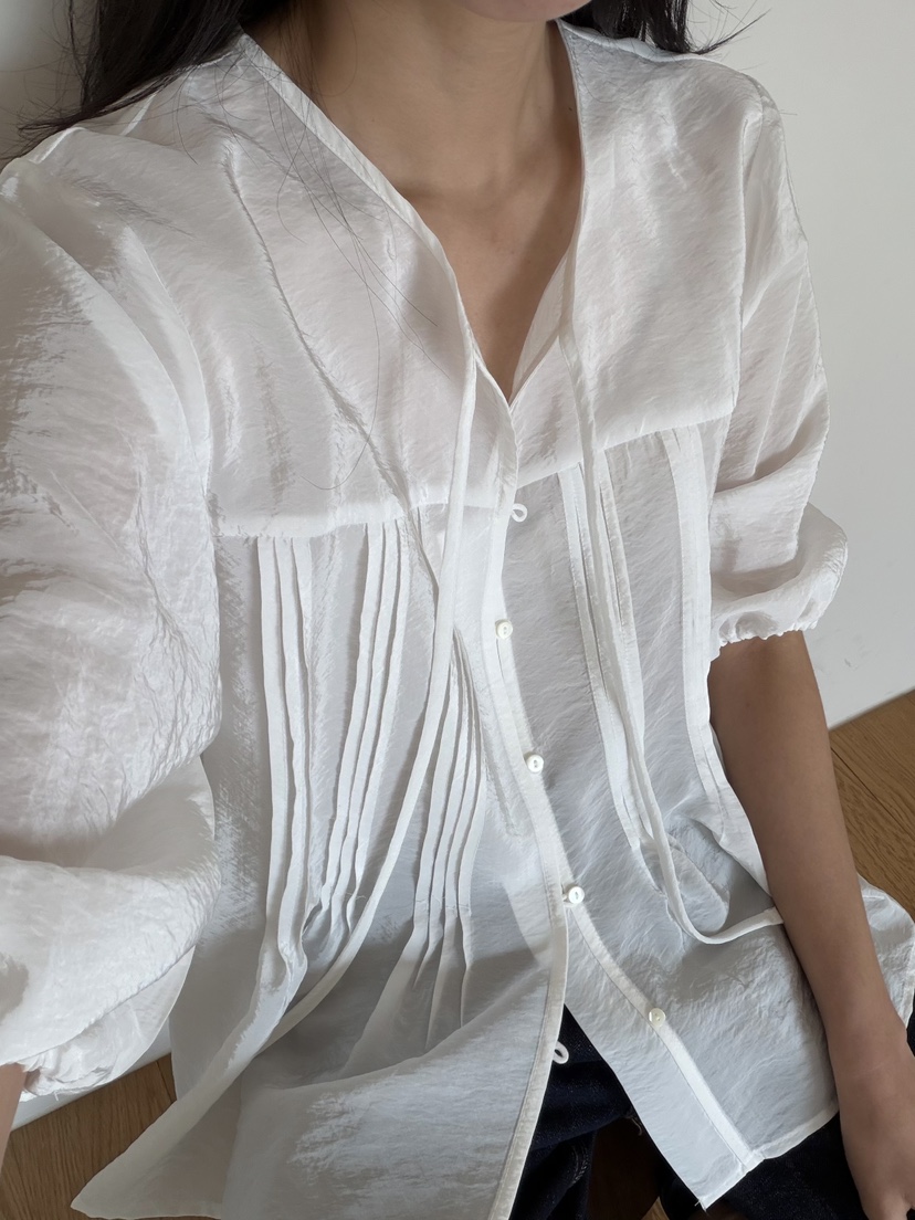 AMY GRACE-A韓國直郵實拍女裝新品時尚休閑襯衫蕾絲衫褶裥AMY GRACE-A襯衫/蕾絲衫