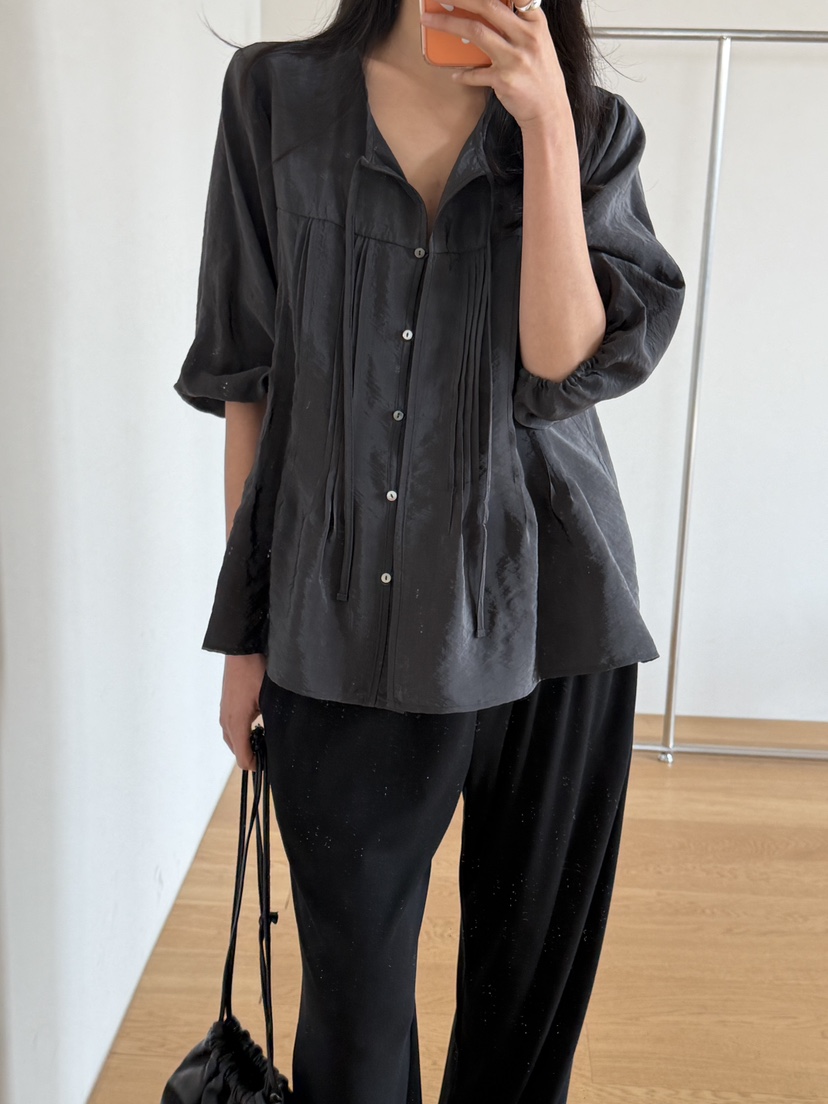 AMY GRACE-A韓國直郵實拍女裝新品時尚休閑襯衫蕾絲衫褶裥AMY GRACE-A襯衫/蕾絲衫