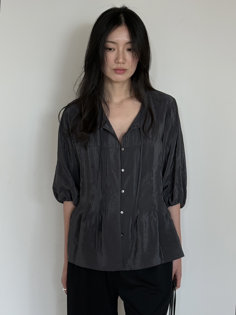 AMY GRACE-A韓國直郵實拍女裝新品時尚休閑襯衫蕾絲衫褶裥AMY GRACE-A襯衫/蕾絲衫