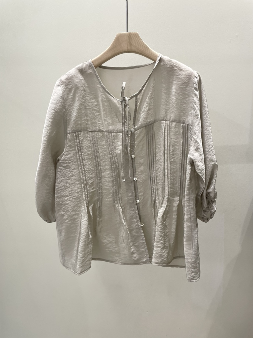 AMY GRACE-A韓國直郵實拍女裝新品時尚休閑襯衫蕾絲衫褶裥AMY GRACE-A襯衫/蕾絲衫圖色2