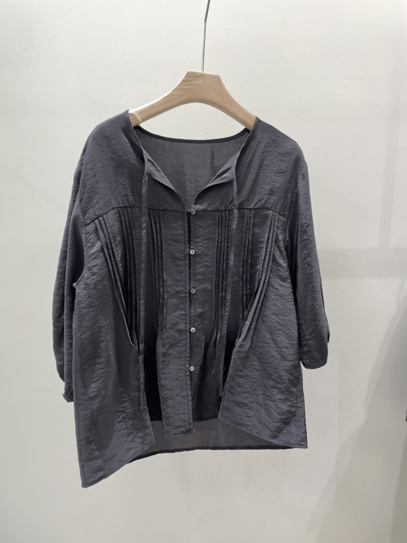 AMY GRACE-A韓國直郵實拍女裝新品時尚休閑襯衫蕾絲衫褶裥AMY GRACE-A襯衫/蕾絲衫圖色3