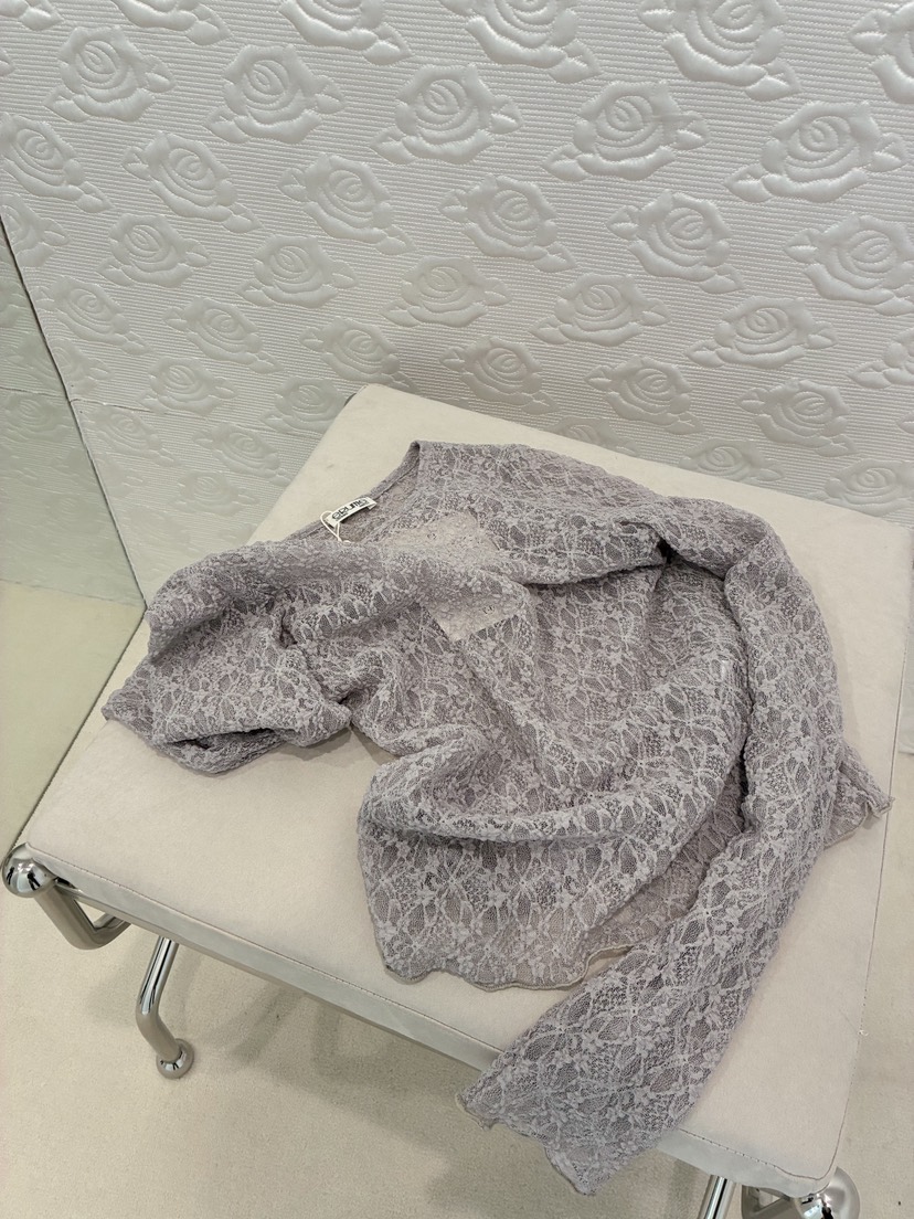 ERUME韓國直郵女士新款休閑時尚26春夏推薦熱賣長袖T恤蕾絲ERUME長袖T恤