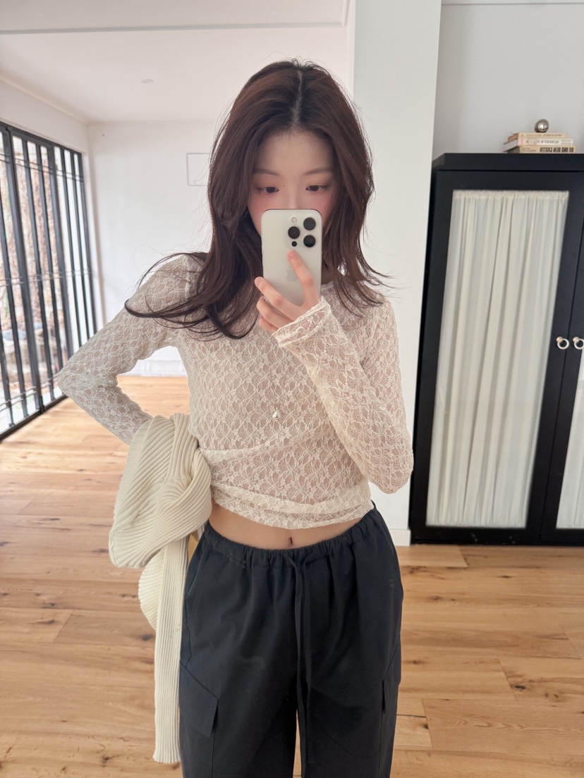 ERUME韓國直郵女士新款休閑時尚26春夏推薦熱賣長袖T恤蕾絲ERUME長袖T恤