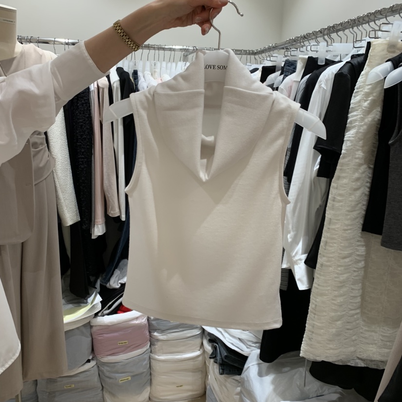 LOVE SOME韓國直郵女士新品休閑熱賣人氣推薦吊帶背心高領LOVE SOME吊帶/背心圖色1