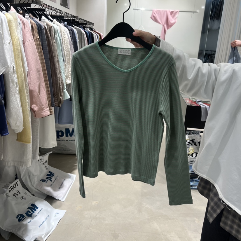 BROT韓國直郵女士新款熱賣休閑職業推薦人氣時尚26春夏長袖T恤BROT長袖T恤圖色2