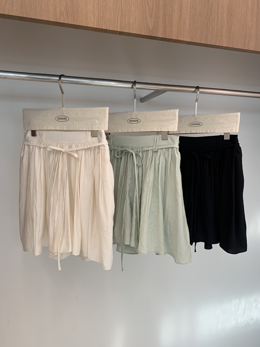 ONE MONE韓國直郵實拍女裝新品熱賣時尚休閑人氣短褲含腰繩ONE MONE短褲