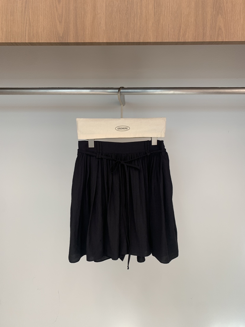 ONE MONE韓國直郵實拍女裝新品熱賣時尚休閑人氣短褲含腰繩ONE MONE短褲圖色3