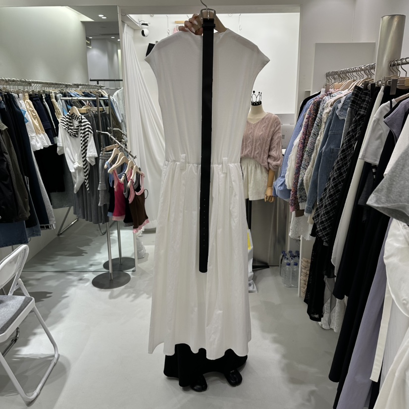 AHOY韓國直郵女裝新款推薦休閑時尚職業連衣裙含腰帶高領AHOY連衣裙圖色3