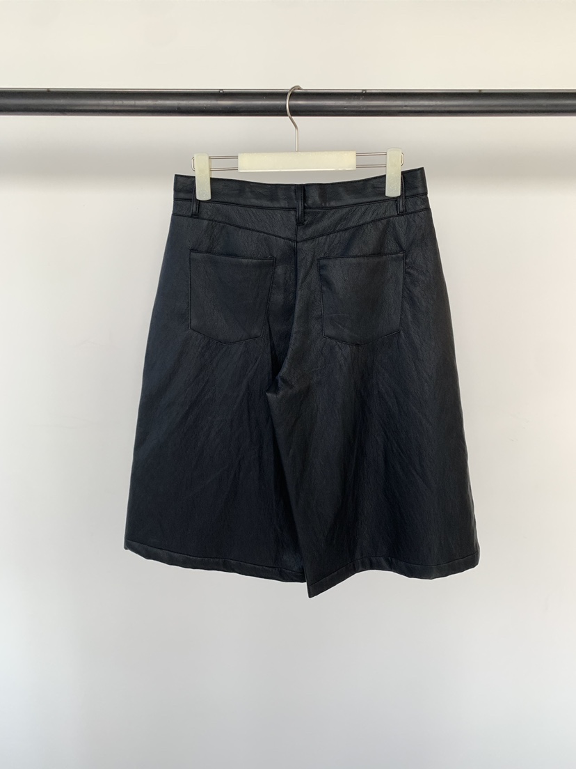 UNDERSON韓國代購女裝新品推薦休閑26春夏人氣熱賣短褲皮革UNDERSON短褲