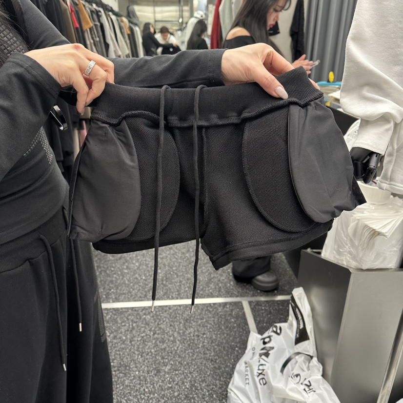 NUEUN韓國代購女裝新品休閑時尚人氣熱賣職業26春夏推薦短褲NUEUN/SEEOT短褲