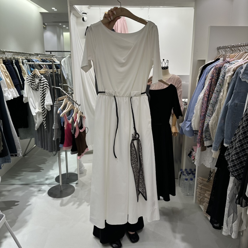 AHOY韓國代購女裝新款熱賣真品時尚人氣連衣裙不含腰帶圍巾AHOY連衣裙圖色1