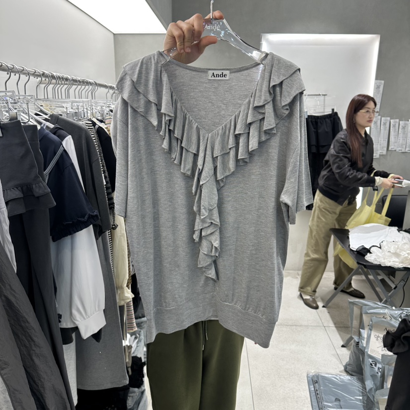 ANDE韓國代購女裝新品人氣真品職業26春夏休閑推薦T恤荷葉邊AndeT恤圖色2