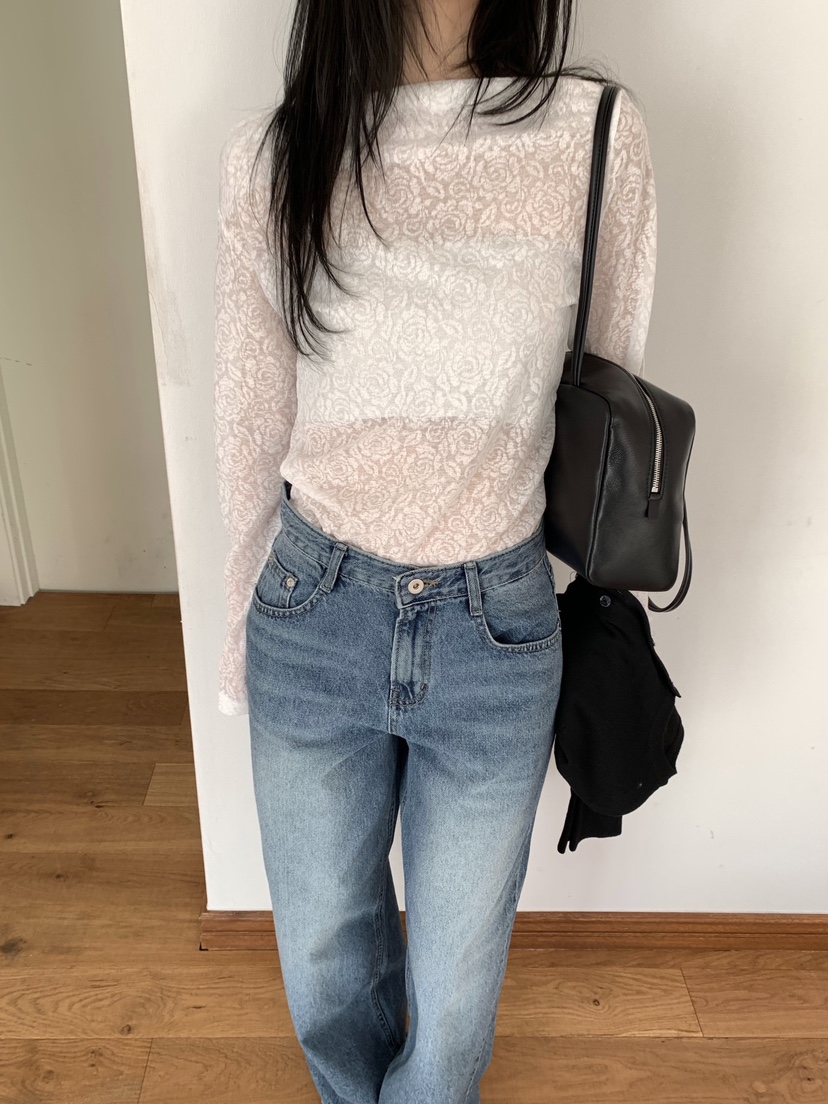 BLACK PIG韓國東大門代購女裝新款人氣26春夏長袖T恤花朵露肩VIVIAN_LEE長袖T恤