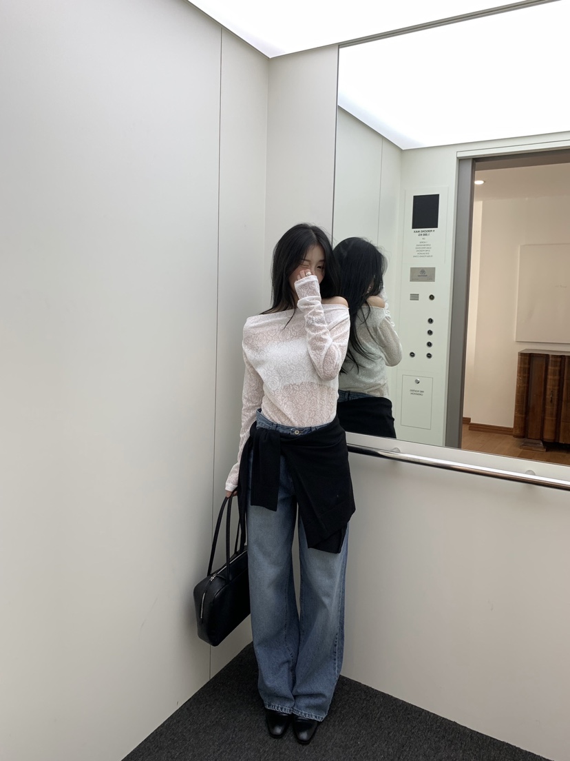 BLACK PIG韓國東大門代購女裝新款人氣26春夏長袖T恤花朵露肩VIVIAN_LEE長袖T恤