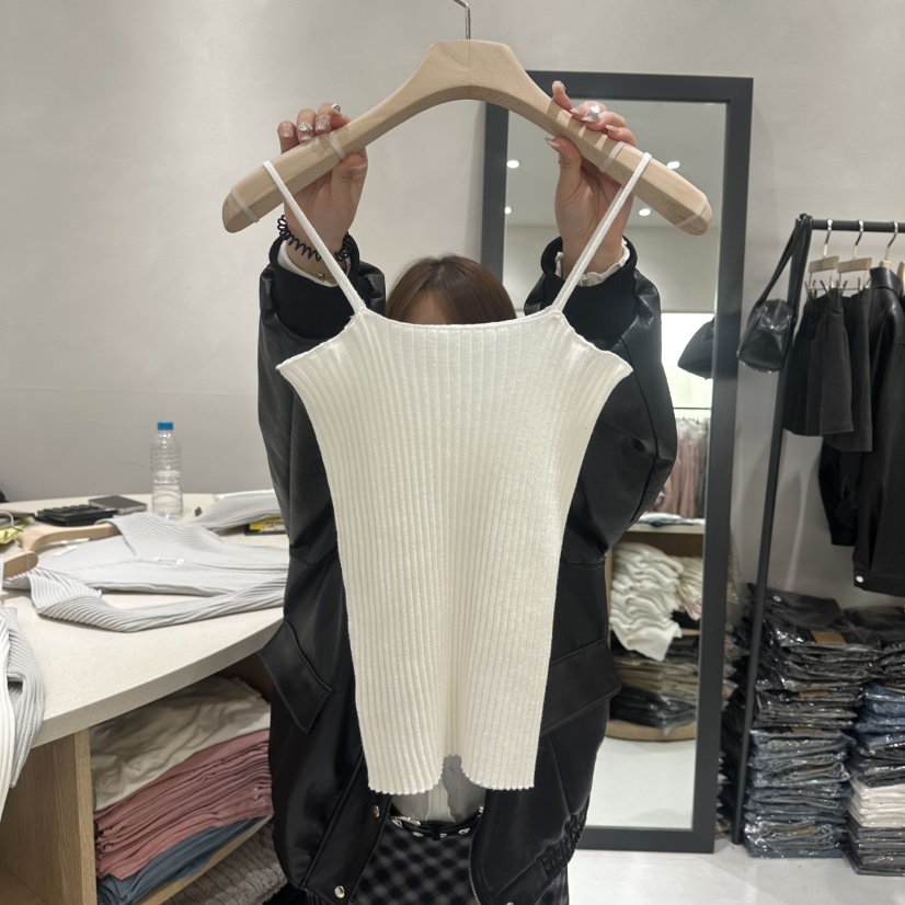 AURA韓國直郵女裝新品時尚職業推薦人氣休閑吊帶背心羅紋Au ra吊帶/背心圖色1