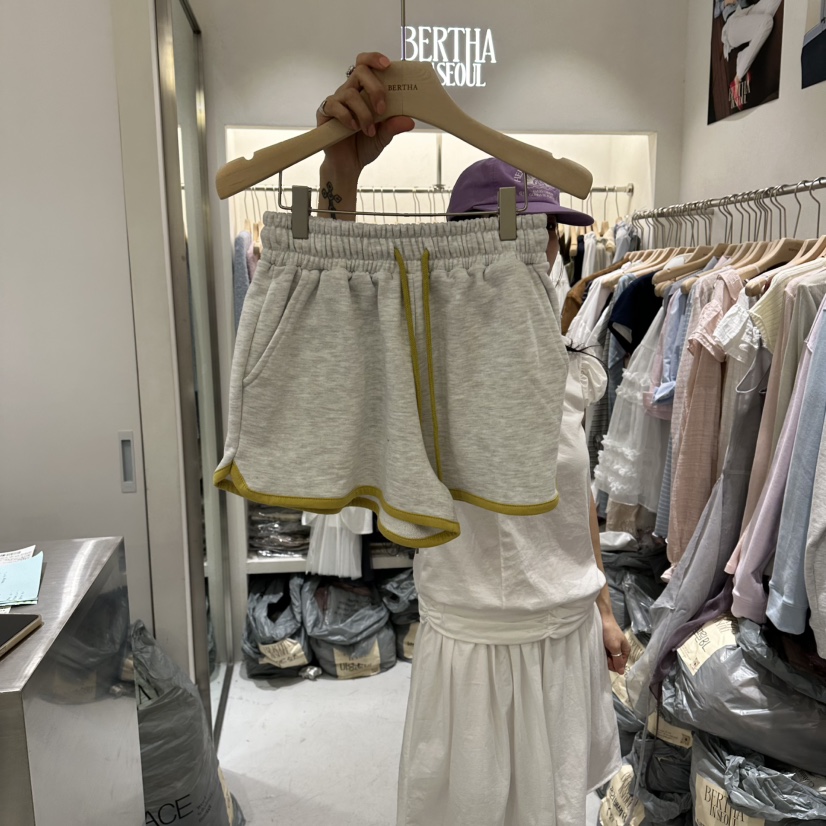 BERTHA韓國直郵女裝新品時尚職業推薦人氣熱賣26春夏短褲BERTHA短褲圖色1