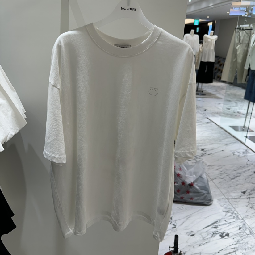 LOW MOMENT韓國代購女裝新品職業休閑26春夏時尚熱賣T恤LOW MOMENTT恤圖色1
