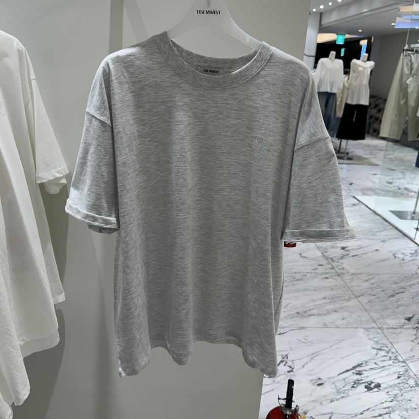 LOW MOMENT韓國代購女裝新品職業休閑26春夏時尚熱賣T恤LOW MOMENTT恤圖色2