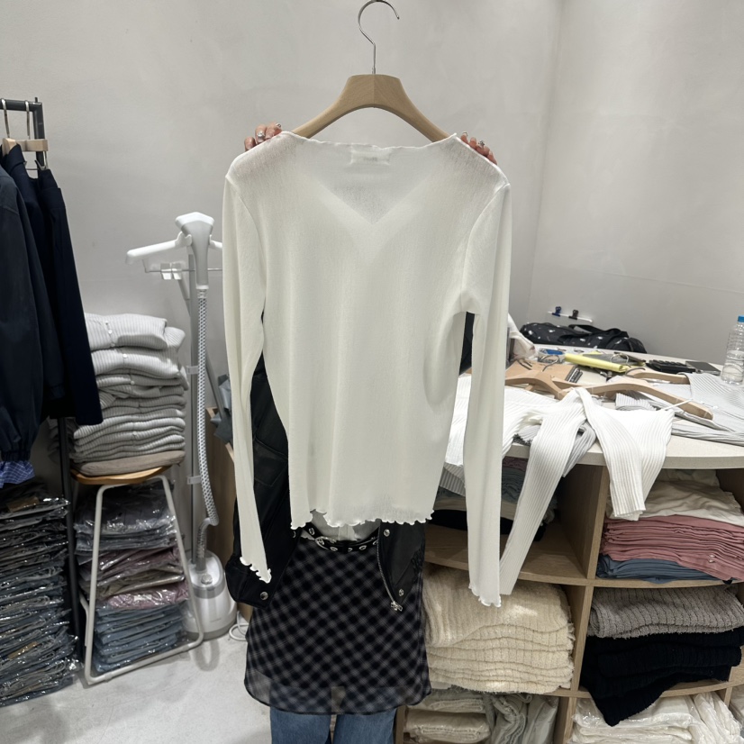 AURA韓國直郵實拍女士新品職業休閑時尚熱賣人氣推薦長袖T恤Au ra長袖T恤