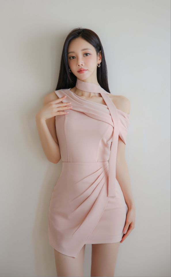 HIGH HEELS東大門代購女士新品人氣真品襯衫蕾絲衫含脖帶HIGH HEELS襯衫/蕾絲衫