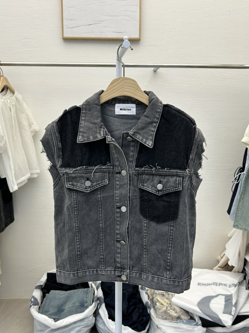 MILK TEA東大門實拍女裝新品推薦26春夏熱賣人氣休閑馬甲MILK TEA馬甲圖色2