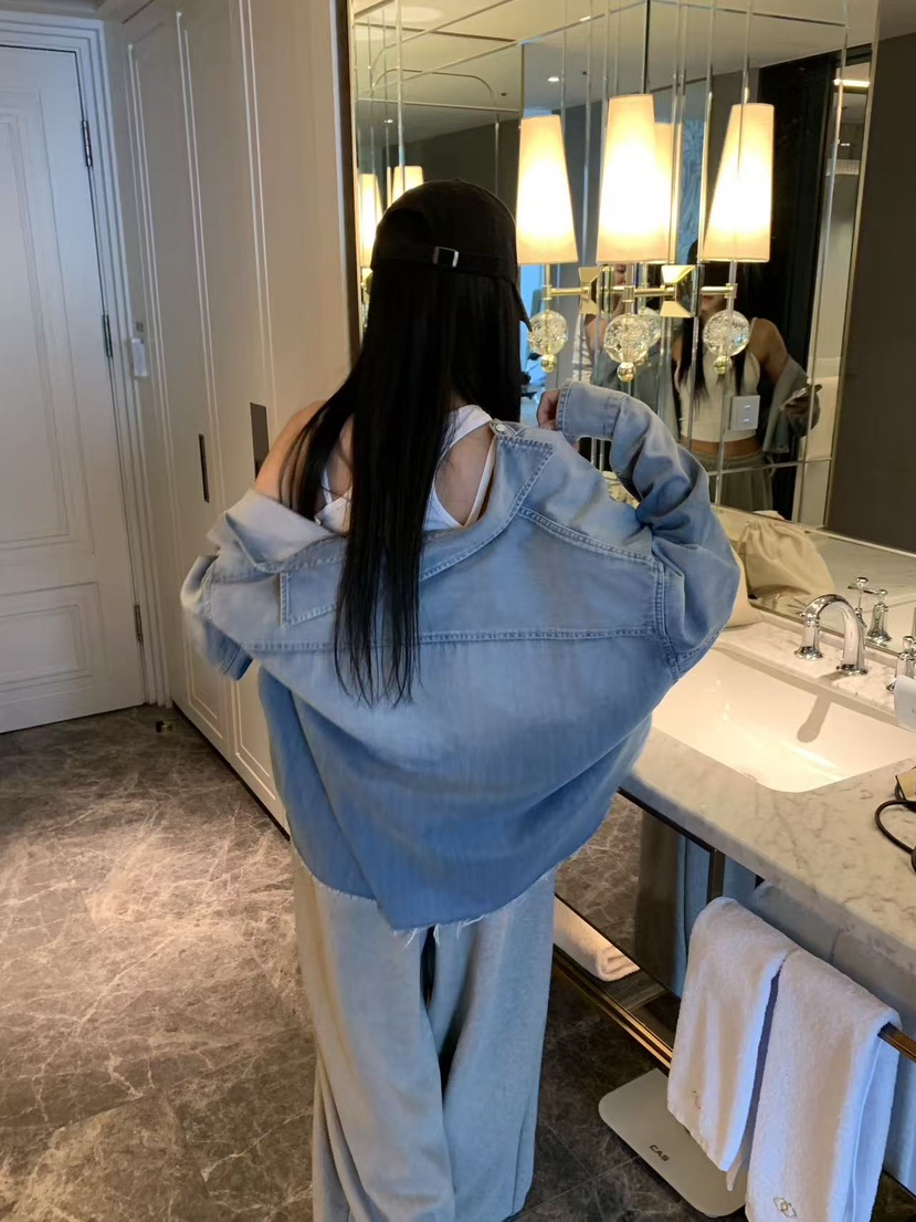 BADCALM韓國代購女士新款職業真品時尚推薦襯衫蕾絲衫短款BADCALM襯衫/蕾絲衫