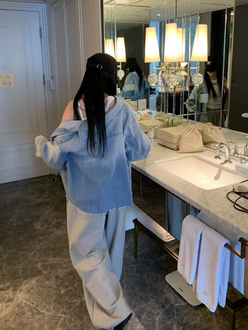 BADCALM韓國代購女士新款職業真品時尚推薦襯衫蕾絲衫短款BADCALM襯衫/蕾絲衫