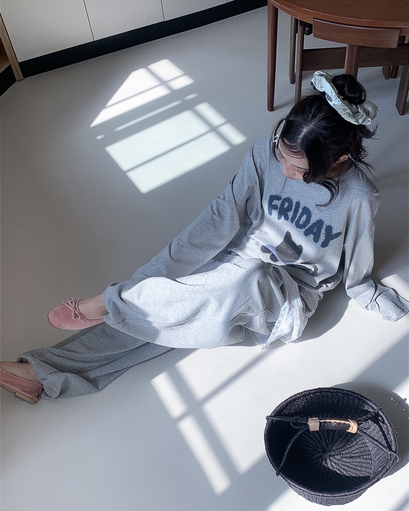 LIVE AID-P東大門實拍女裝新品人氣休閑26春夏熱賣長袖T恤LIVE AID-P長袖T恤