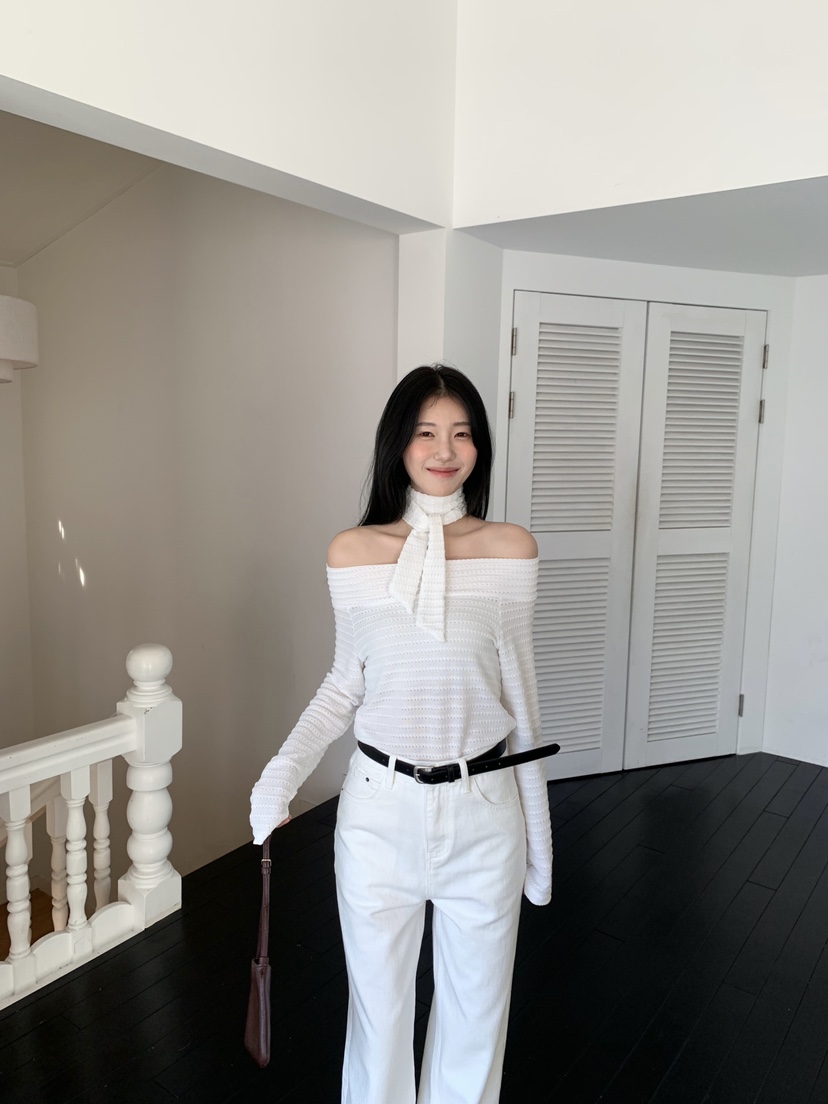 BLACK PIG東大門實拍女裝新品時尚真品人氣長袖T恤含圍巾VIVIAN_LEE長袖T恤