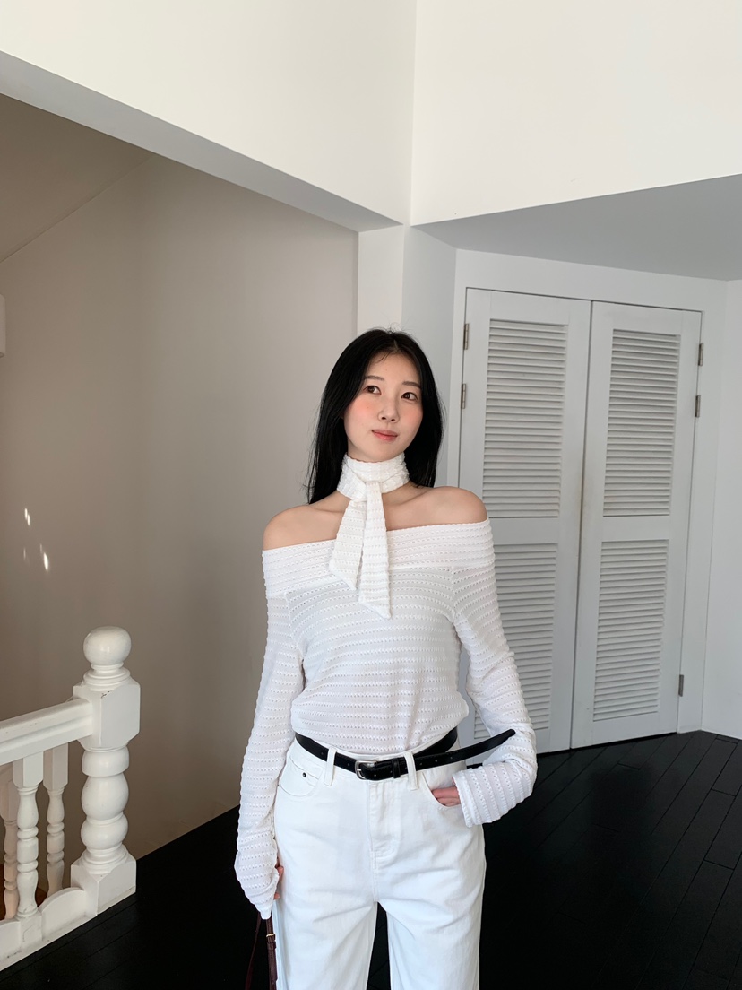 BLACK PIG東大門實拍女裝新品時尚真品人氣長袖T恤含圍巾VIVIAN_LEE長袖T恤