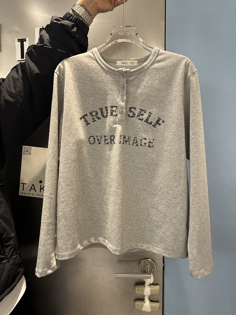 TAKE TEE東大門直郵女士新品真品推薦人氣時尚熱賣長袖T恤TAKE TEE長袖T恤圖色1